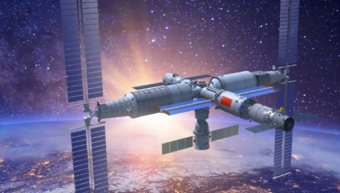 Según Xinhua, la estación Tiangong orbitará la Tierra a una altitud de entre 340 y 450 kilómetros, y está diseñada para durar unos 10 años, aunque expertos citados por la agencia confían en que con el mantenimiento adecuado pueda aguantar más de 15 años.