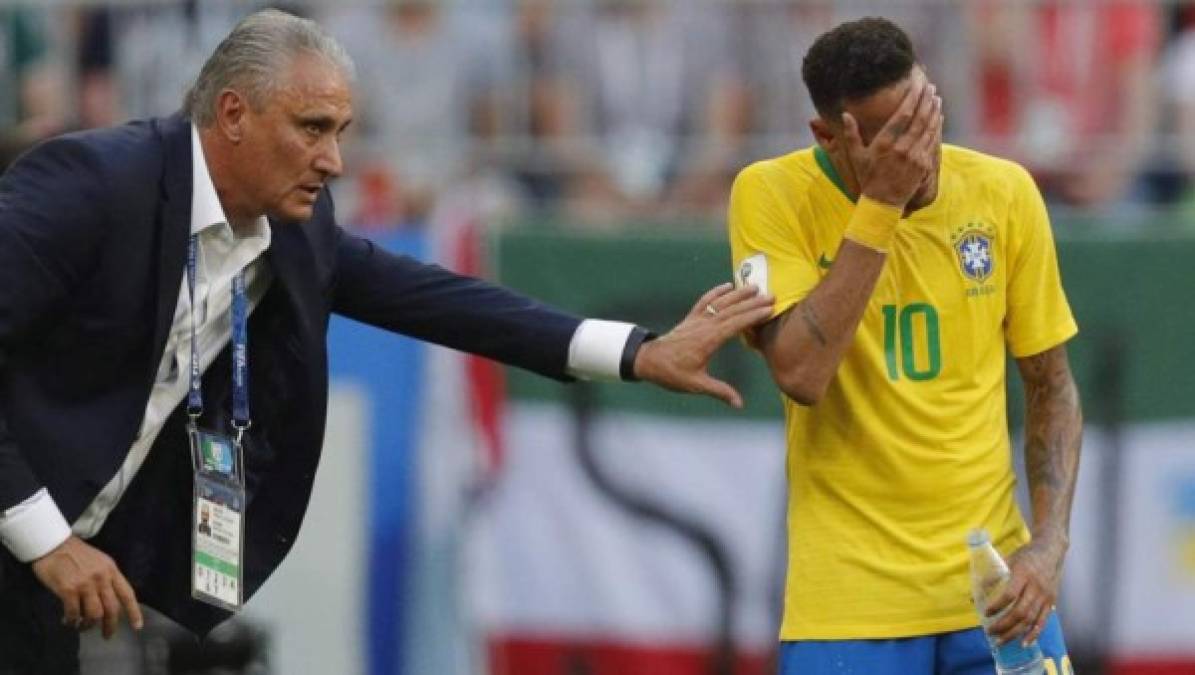 Tite: El seleccionador de Brasil de igual manera decidió no darle un tan solo voto a su jugador Neymar. Sus votaciones fueron para Modric, Salah y Cristiano.