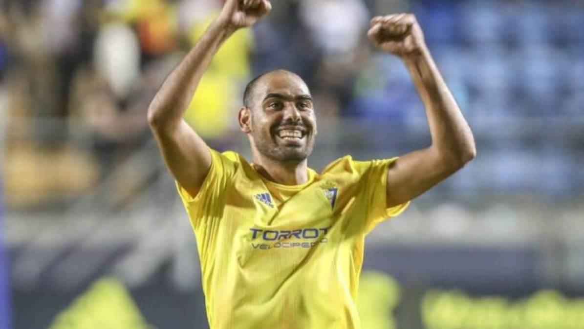 El Cádiz CF ha decidido no adoptar medidas contra el futbolista en un primer momento. Fuentes cercanas al club aseguraron que están intentando ayudar al jugador a que modifique su postura.