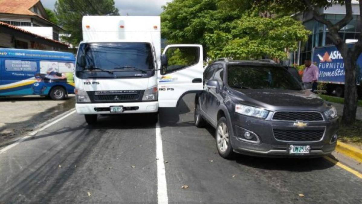 El motorista de una empresa distribuidora de mercadería logró escapar este martes de los delincuentes que buscaban raptarlo en San Pedro Sula, zona norte de Honduras.