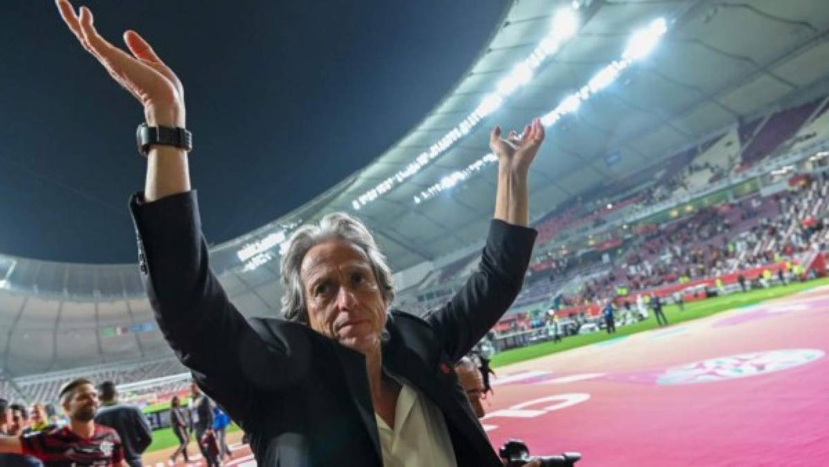 El técnico portugués Jorge Jesus anunció en sus redes sociales la renovación de su contrato con el Flamengo por un año más, hasta junio de 2021, tras llegar a un acuerdo con la directiva del club de Río de Janeiro.