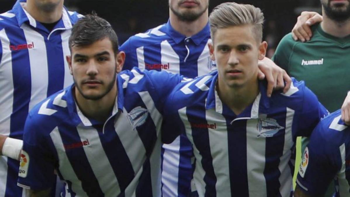 Marcos Llorente, jugador del Real Madrid cedido en el Alavés, atendió a los micrófonos de 'Minuto 0' y habló de la llegada de Theo Hernández al conjunto blanco, confirmando así el fichaje de su compañero. El futbolista, que jugará la próxima semana la final de la Copa del Rey ante el Barcelona, dijo: 'Estoy segurísimo de que estará muy contento y de que triunfará en el Real Madrid'.