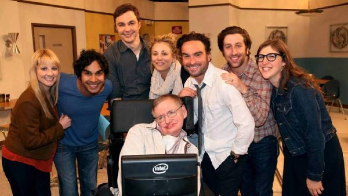 Su estatus de celebridad le llevó a ser uno de los científicos más populares de la historia.<br/><br/>El elenco de la exitosa serie The Bing Bang Theory se despidió de Hawking con un sentido homenaje en su página de Facebook.