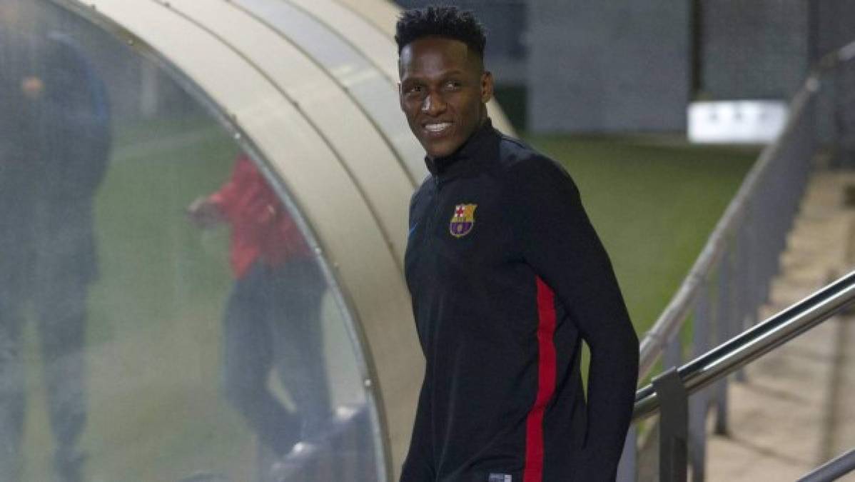 Uno de los jugadores de la plantilla del Barcelona que podría tener las horas contadas y que todo hace indicar que este verano saldrá del club es Yerry Mina. El central colombiano ha hablado de su futuro: 'Quiero tomar la mejor decisión, pero estar tranquilo es lo más importante. Quiero lo mejor para mi vida. Cumplí un sueño llegando al Barcelona, pero este año he tenido momentos muy difíciles. Quiero un equipo donde esté tranquilo y tenga minutos'.