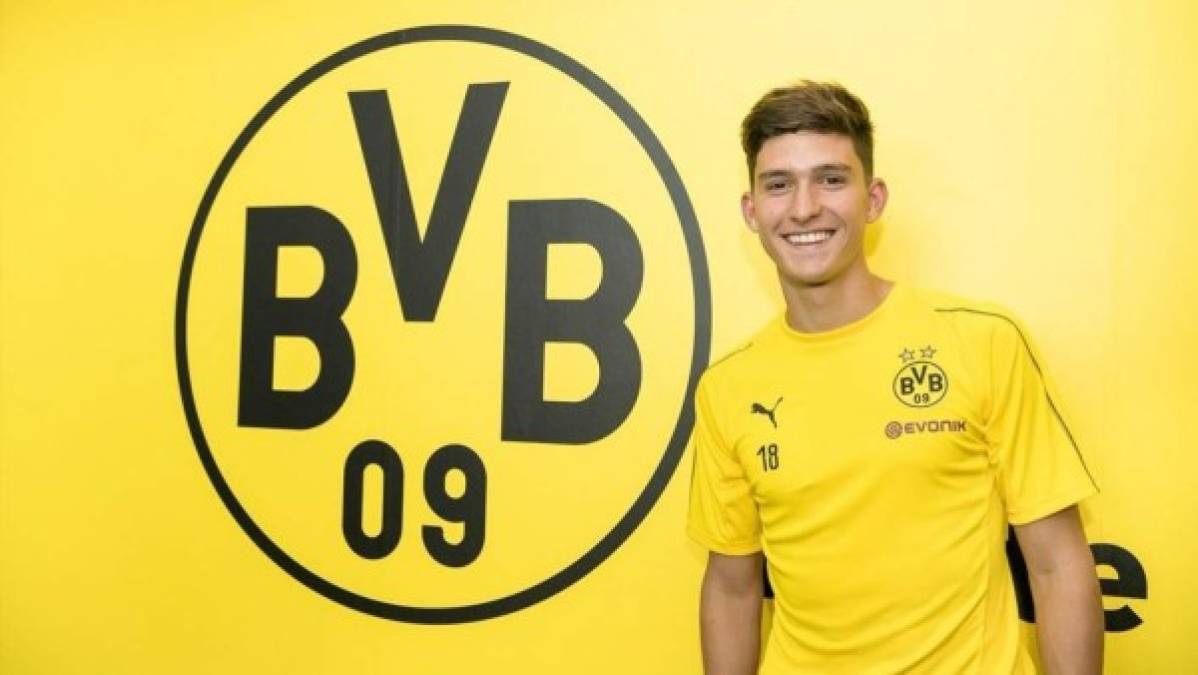 El Borussia Dortmund ha hecho oficial el fichaje del joven argentino Leonardo Balerdi. El defensa ha firmado contrato con el conjunto alemán hasta el año 2023. El montante de la operación ronda los 18 millones de euros.