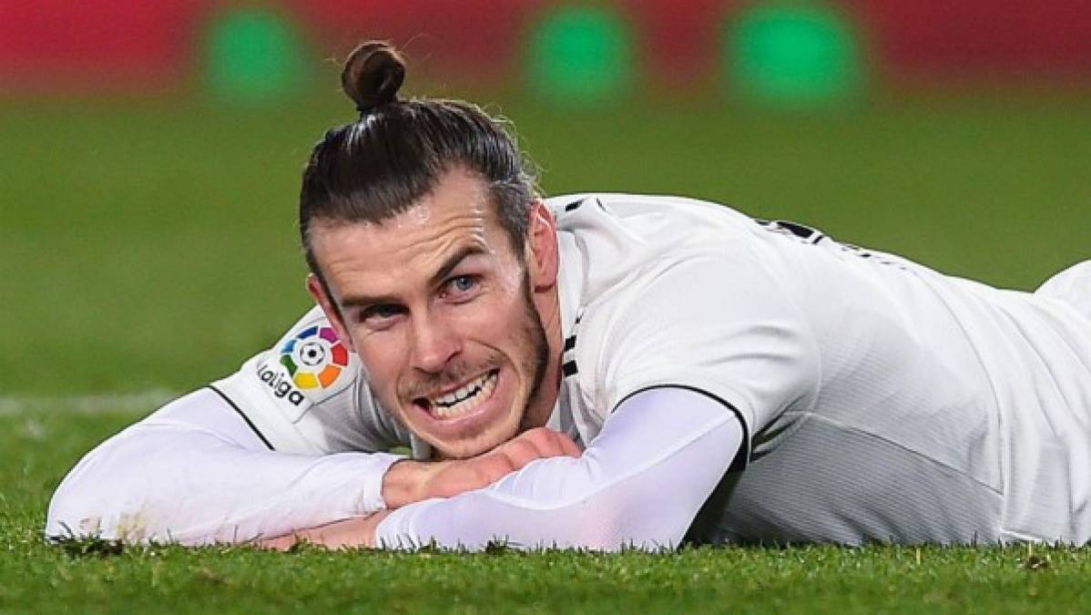 El diario inglés The Sun lanza un rumor de que el Bayern Múnich estaría interesado en conseguir la cesión a préstamo del galés del Real Madrid, Gareth Bale, para la próxima temporada. Tras enfriarse las opciones del Manchester United y un posible regreso al Tottenham debido al alto salario del jugador, se ofrece el conjunto alemán, que pagaría su sueldo íntegro.