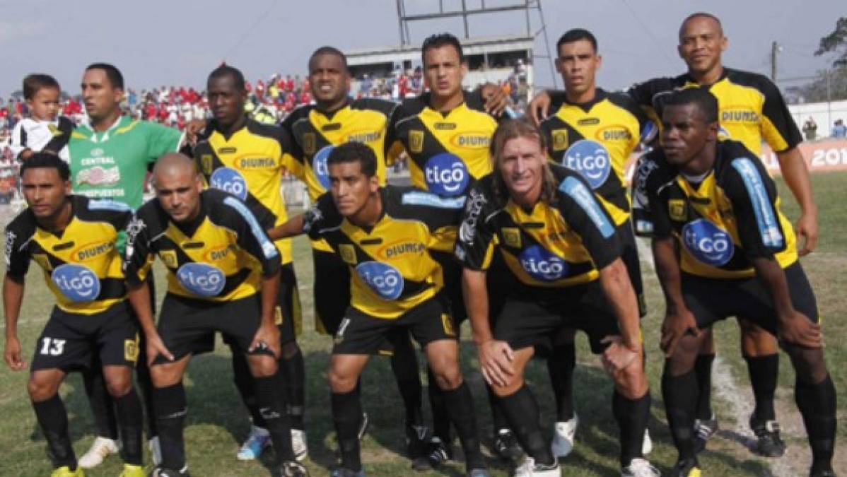Hispano: El recordado club de Comayagua descendió en el 2012 y posteriormente desapareció. Fue protagonista en la Liga Nacional, hoy solo quedan recuerdos ya que dejó de existir.