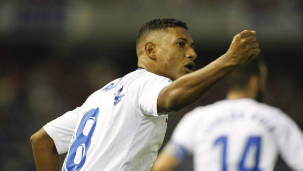 Bryan Acosta podría dejar el Tenerife de la Segunda División de España la próxima temporada. Y es que el mediocampista hondureño ha despertado el interés del FC Dallas de la MLS. Medios españoles y estadounidenses informan de la posible llegada del catracho a la liga norteamericana. 'Es uno de los que tiene mayores papeletas de abandonar el club blanquiazul dadas las necesidades económicas y deportivas a estas alturas de temporada', aseguran en Tenerife.