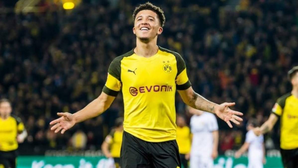 Jadon Sancho es un jugador que ha llamado la atención de muchos clubes por su calidad y ahora se suma un nuevo pretendiente: el Chelsea. El técnico Frank Lampard habría solicitado el fichaje del extremo inglés en este mercado invernal, según informa Sky Sports.