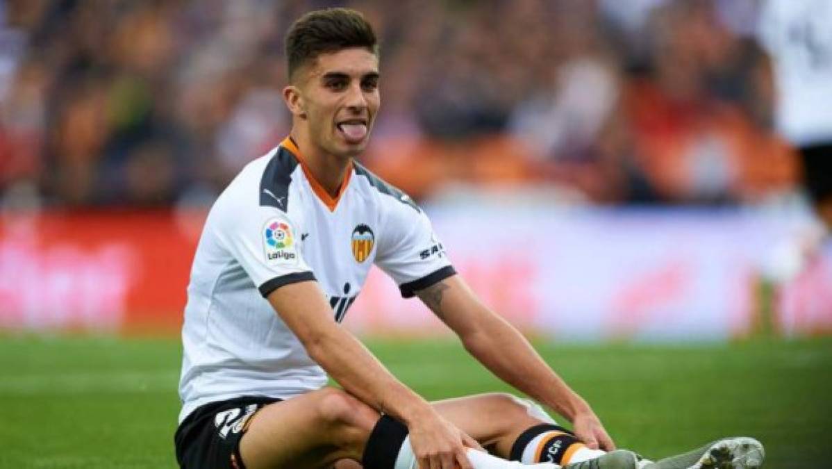 Ferran Torres: El joven extremo español ha tenido una gran participación con el Valencia y su nombre suena en la Juventus. El problema es que el Manchester City también lo tiene en la mira.