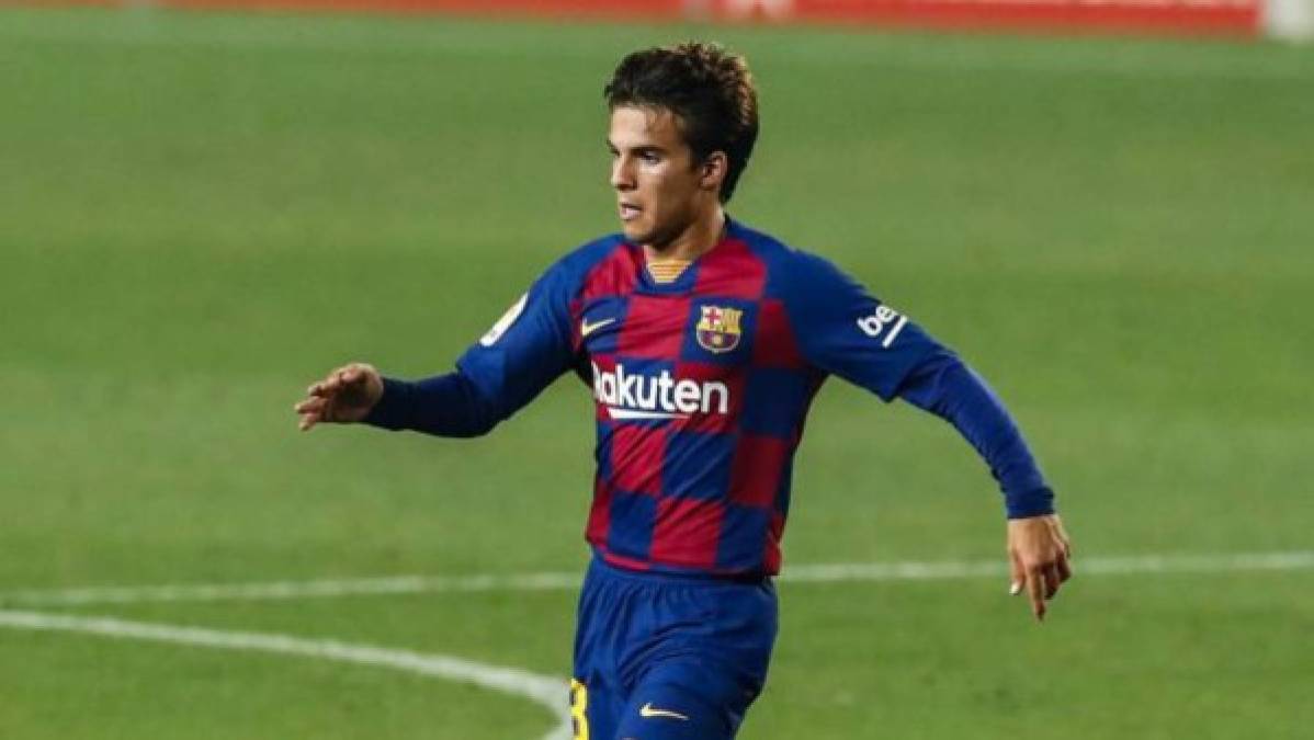 Riqui Puig: Desde un principio Koeman le dejó claro que no iba a tener los minutos deseados. Muchos aficionados del Barcelona han expresado su molestia por tal decisión.