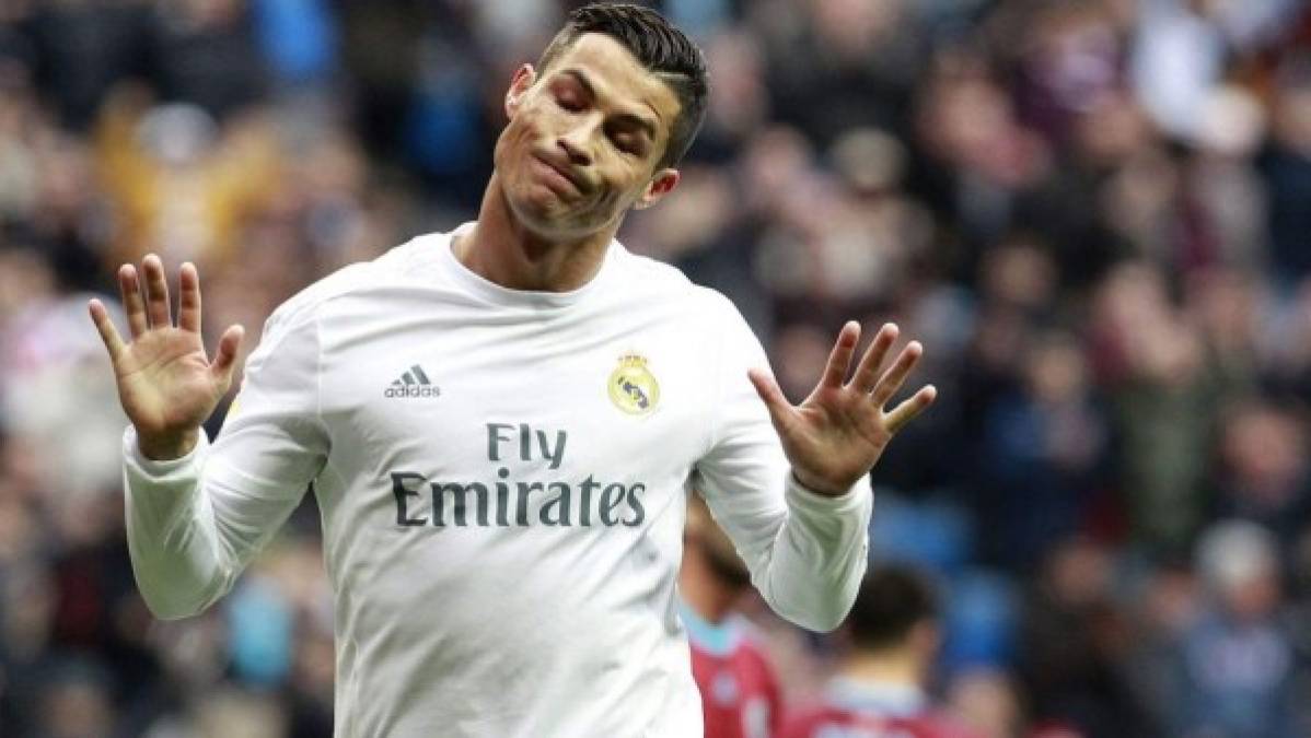 Cristiano Ronaldo llega a la Juventus de Turín con una operación que ronda los 105 millones de euros, superando el récord del argentino Gonzalo Higuaín.