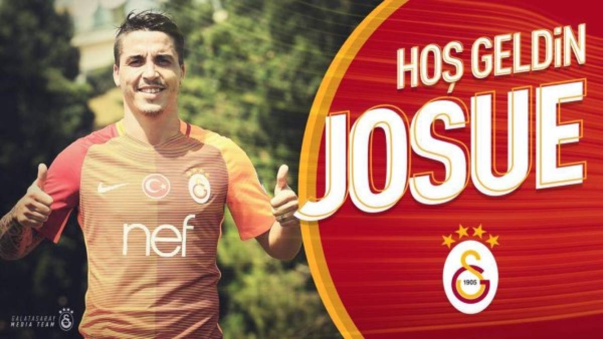 El extremo Josué Pesqueira (25 años) llega cedido al Galatasaray por una temporada. El internacional portugués llega procedente del Porto.