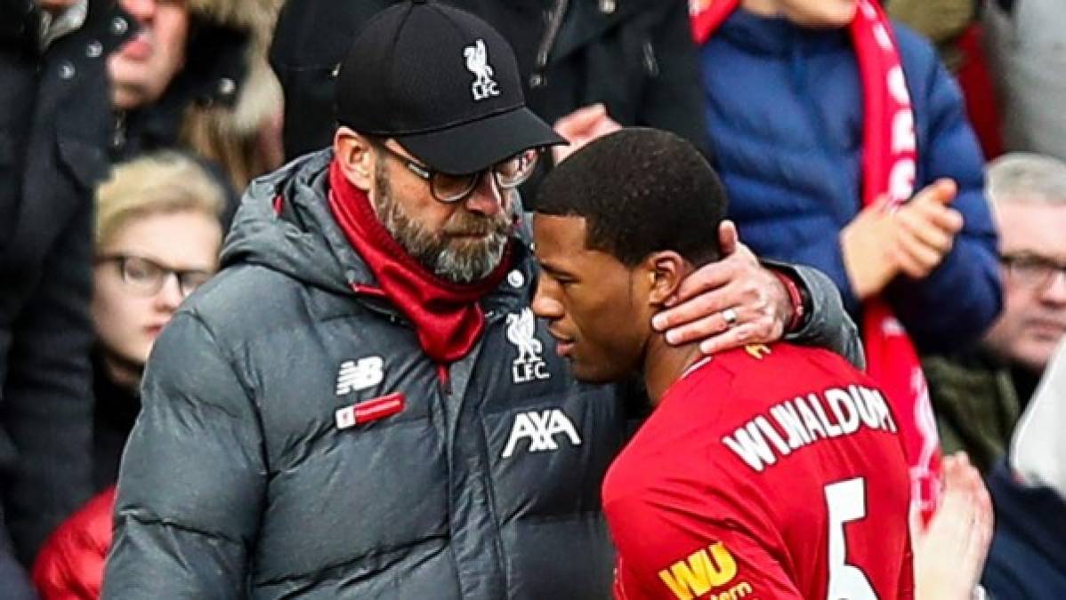 Según informa Sky Sports, Georginio Wijnaldum y Jürgen Klopp tuvieron el jueves un encuentro del que se conocen los detalles. El medio inglés indica que las conversaciones han sido positivas entre los dos hombres y que al futbolista holandés le gustaría quedarse en el Liverpool e incluso ampliar allí su contrato, que finaliza en junio de 2021. Así, se le escaparía un fichaje deseado por Ronald Koeman para el Barcelona.