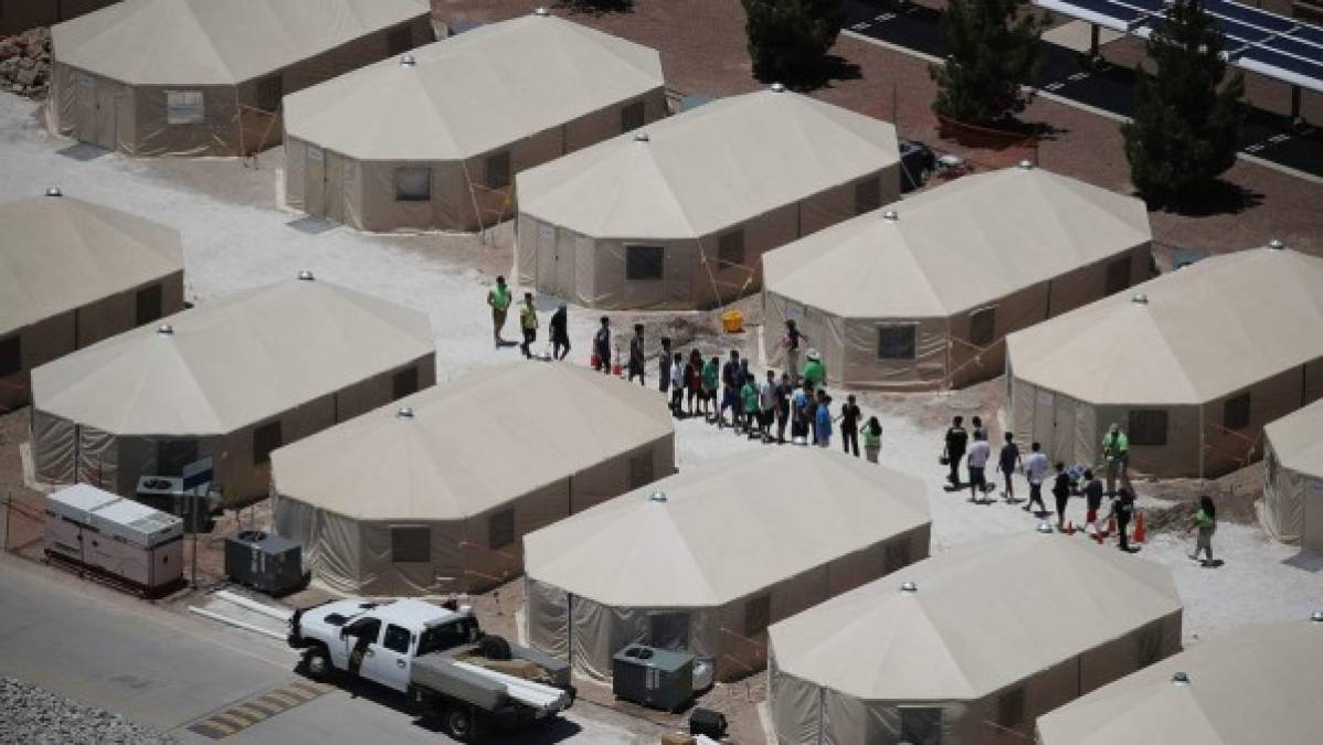Los abogados de la organización Human Rights Watch (HRW) denunciaron la situación deplorable de los menores alojados en el centro de Clint, cerca de la ciudad fronteriza de El Paso, en Texas.