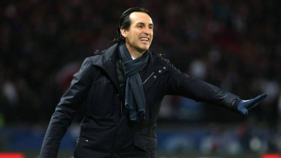 Según informaba 'El Corriere dello Sport', Unai Emery sería la primera opción de la Roma para la próxima temporada y aseguraba que habrían llegado a un acuerdo para los próximos 3 años, algo que el propio entrenador ha negado. En la rueda de prensa previa al partido contra Montpellier, desmintió cualquier acuerdo de forma contundente. “No estoy en el mercado. Tengo contrato con el Paris Saint-Germain para la temporada que viene y hasta 2018. El presidente me dio su confianza en los momentos buenos y también en los difíciles, quiero devolverle esta confianza. Toda mi cabeza esta al 100 % en el PSG y en los partidos importantes que nos quedan en Ligue 1 y en Copa de Francia con la semifinal frente al Mónaco. No es verdad que haya firmado un contrato con otro equipo”.