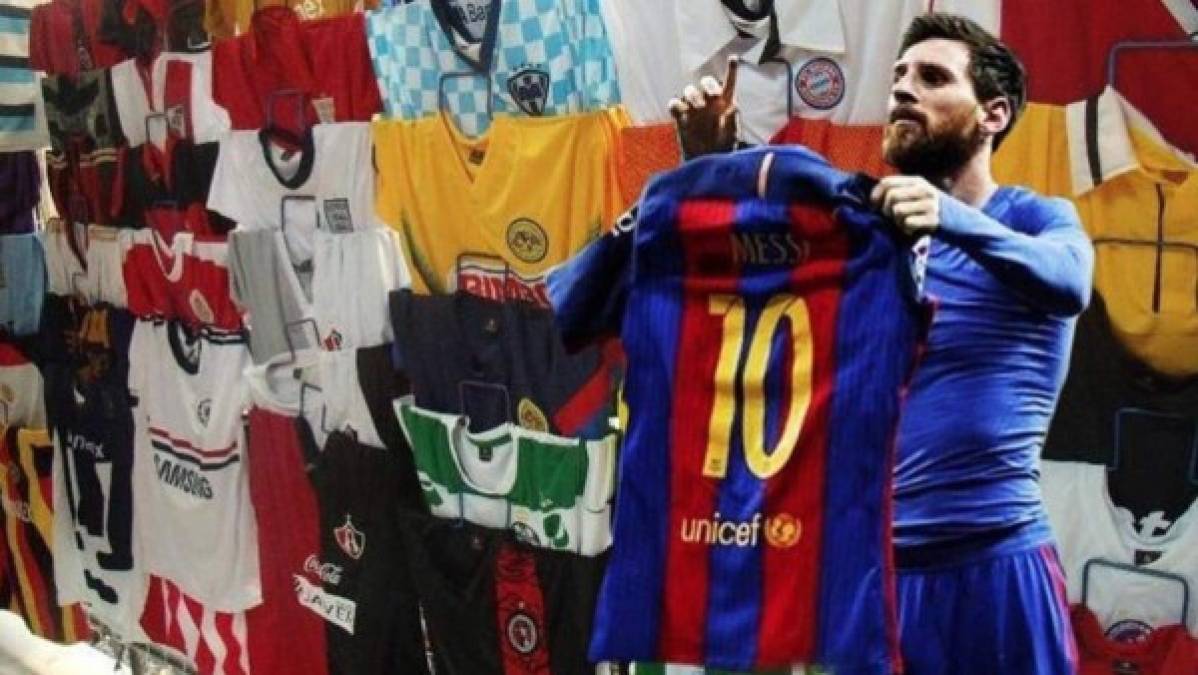 Tras su agónica conquista, 'La Pulga' se sacó la camiseta y la exhibió para que todo el público -en el estadio y alrededor del mundo- pudiera apreciarla.