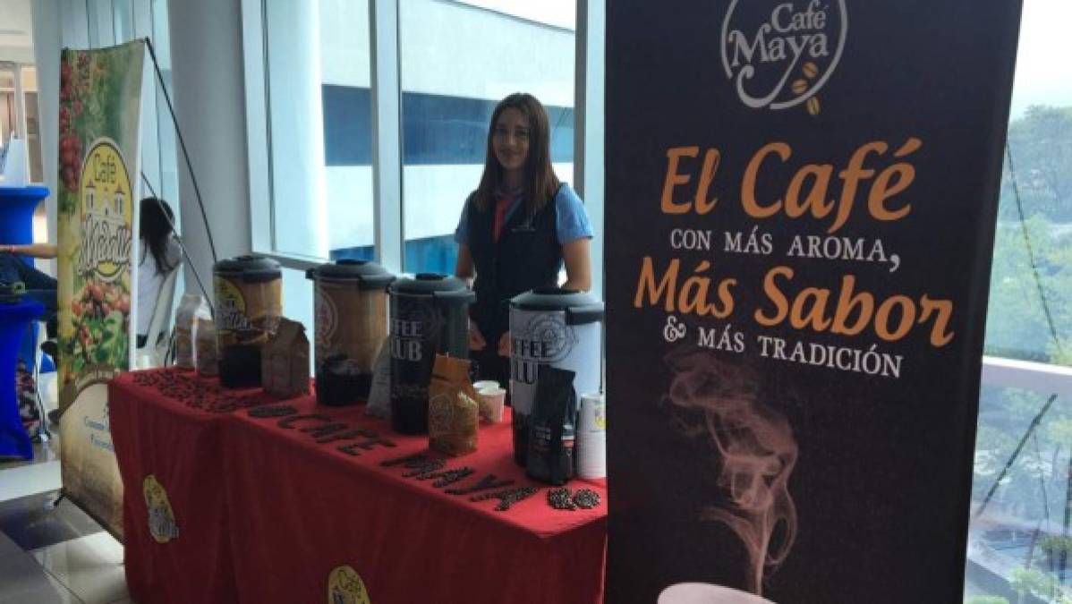 Café Maya ofreció degustaciones de su nuevo producto 'Cofee Club', un café de exportación, el cual ha fascinado a los asistentes.