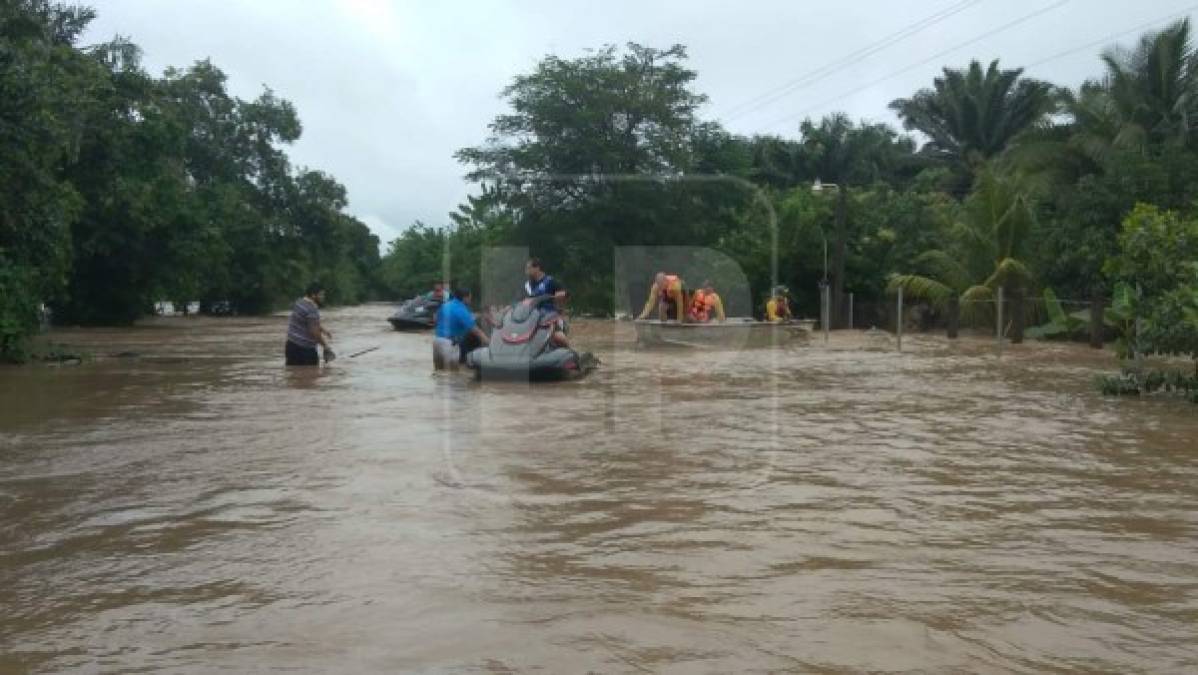 Las autoridades hacen un llamado a la población que se encuentra en zonas de riesgo a que no esperen el desborde los ríos y quebradas para salir de la zona en la que se encuentran.