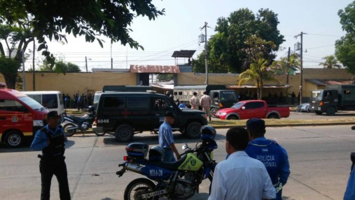 Tanto policías como militares actuaron conjuntamente en este operativo.