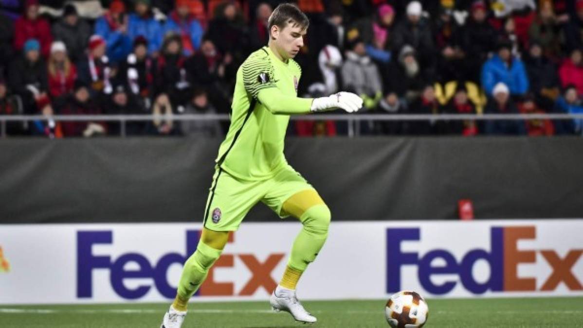 El Real Madrid presentará este lunes al portero ucraniano Andriy Lunin en el palco de honor del estadio Santiago Bernabéu. . El meta ucraniano se estrenó en la élite con el Dnipro en la temporada 2016/17.