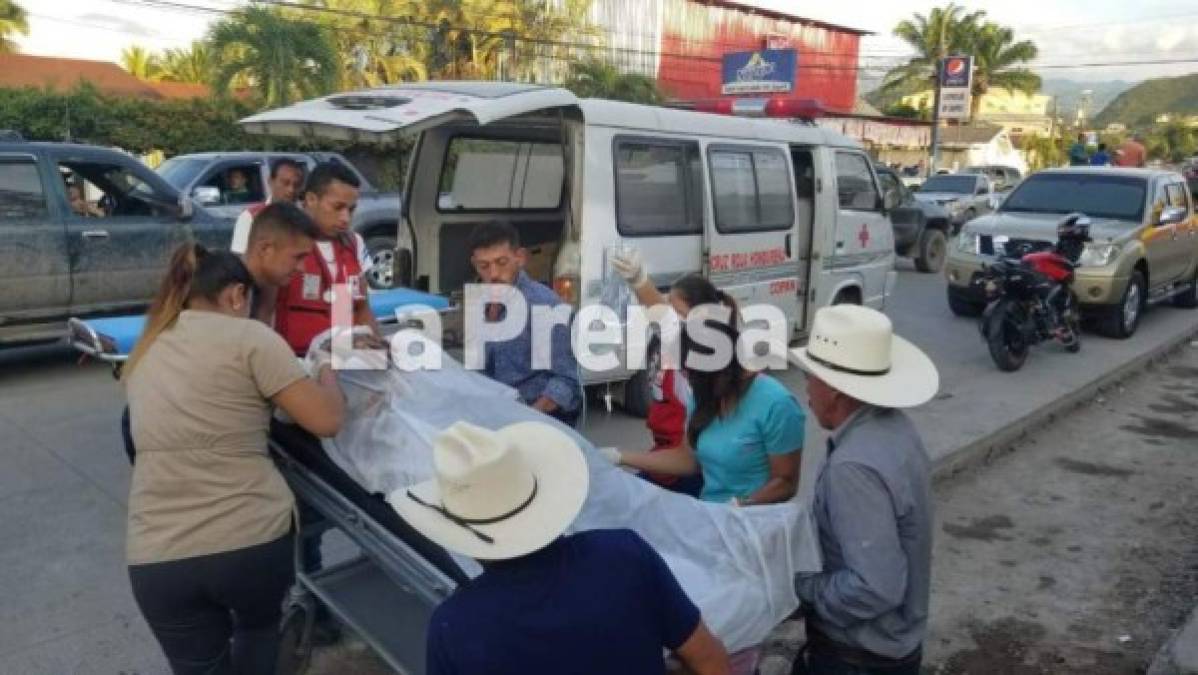 Tres heridos dejó la explosión de una cohetería en Nueva Arcadia, Copán.<br/><br/>Entre los lesionados hay una persona que resultó con heridas de gravedad. El suceso ocurrió en la comunidad de Los Llanitos. Uno de los heridos responde al nombre de Jesús Evelio Portillo.