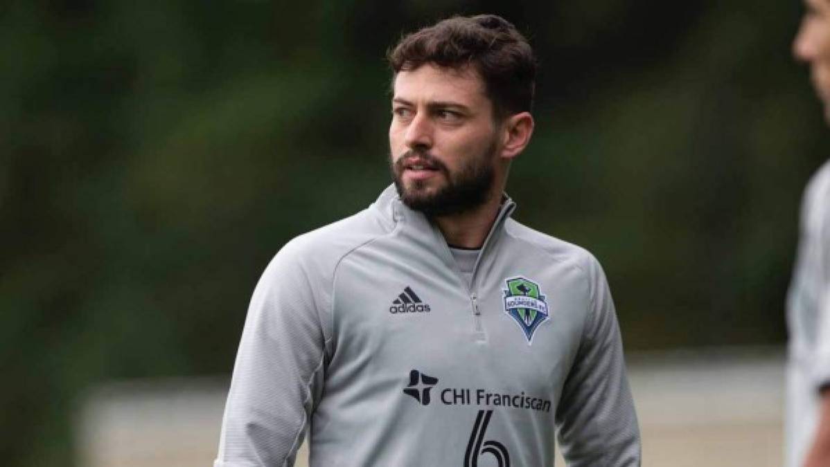 Joao Paulo: Mediocampista brasileño de 28 años de edad, otra de las figuras del Seatle Sounders. Ha jugado en Botafogo, Internacional, Goiás etc.