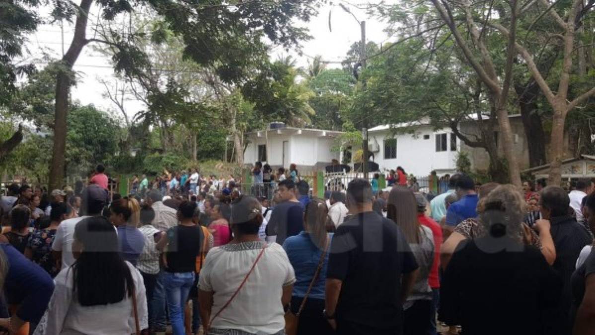 Las autoridades policiales indicaron que a las 6:20 pm del pasado domingo, recibieron una llamada al sistema de emergencia 911 de parte de uno de los guardaespaldas de Guevara informándoles que en la casa ubicada en la 23 calle B y 21 avenida de la referida residencial estaba una persona desmayada y que necesitaban una ambulancia de emergencia. En la comunicación, el denunciante informó que el desmayado era el alcalde de Quimistán, Santa Bárbara.