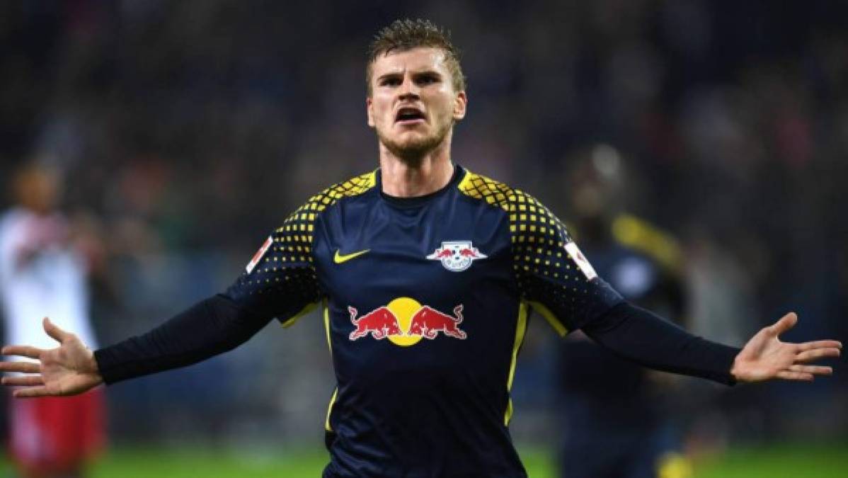 Timo Werner: El delantero internacional de Alemania de 21 años de edad interesa al Real Madrid y podría llegar al cuadro blanco, tiene contrato con el RB Leipzig hasta junio de 2020, ya habría sido tanteado por agentes de la entidad blanca.