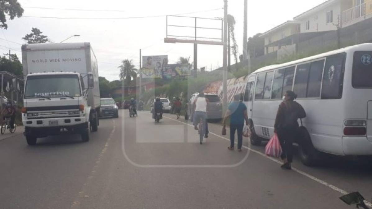 Otra de las peticiones de los transportistas es que se les entregue el bono prometido por parte de las autoridades, ya que afirman que no todos han recibido este beneficio.