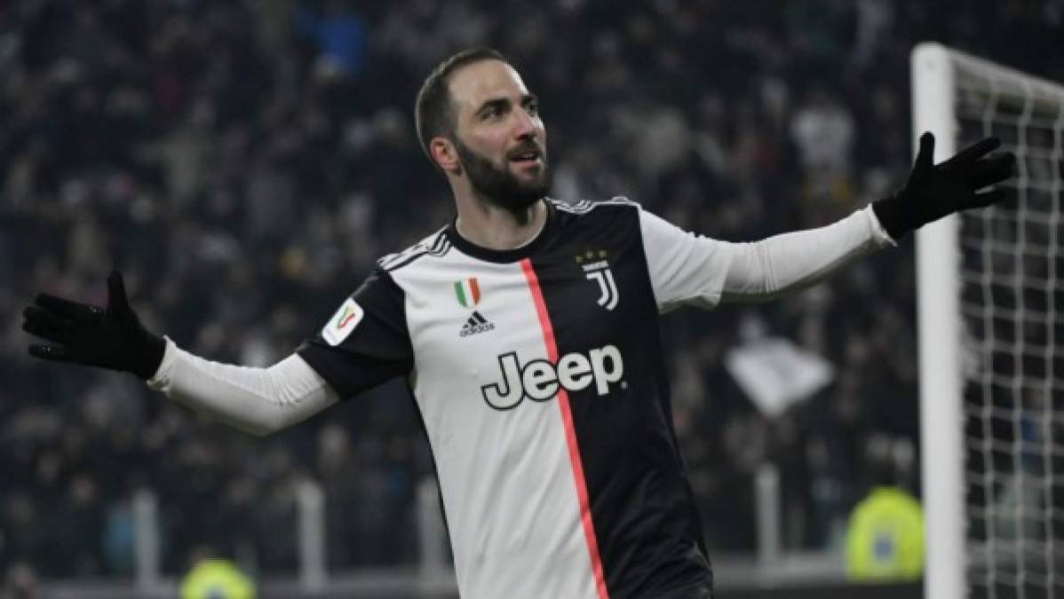 21. Gonzalo Higuaín (Juventus) - El delantero argentino se lleva a sus arcas 1,09 de millón de euros al mes.