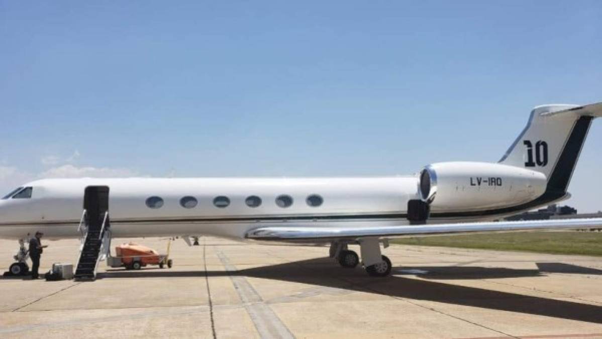 La aeronave, según informa el medio Doble Amarilla, es un Gulftream V del año 2004 al que Messi ya le ha hecho algunas modificaciones estéticas.