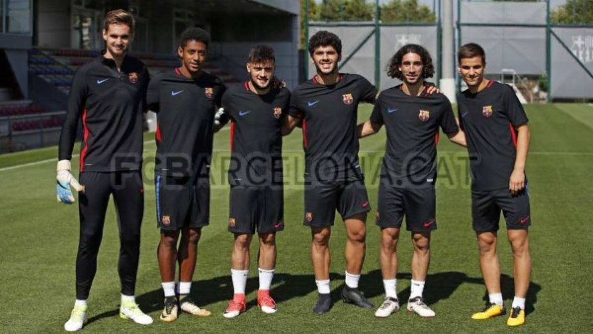 El hondureño Anthony Lozano estuvo presente en el entreno del primer equipo junto a sus compañeros del Barcelona B: Jokin Ezkieta, Cucurella, Vitinho, Ruiz de Galarreta, Aleñá, José Arnaiz .