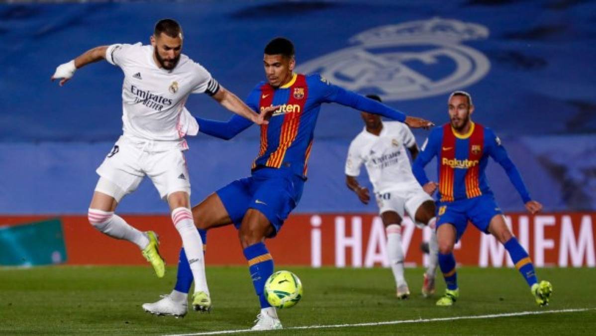 El momento del taconazo de Karim Benzema para abrir el marcador en el clásico. Una obra de arte del francés.