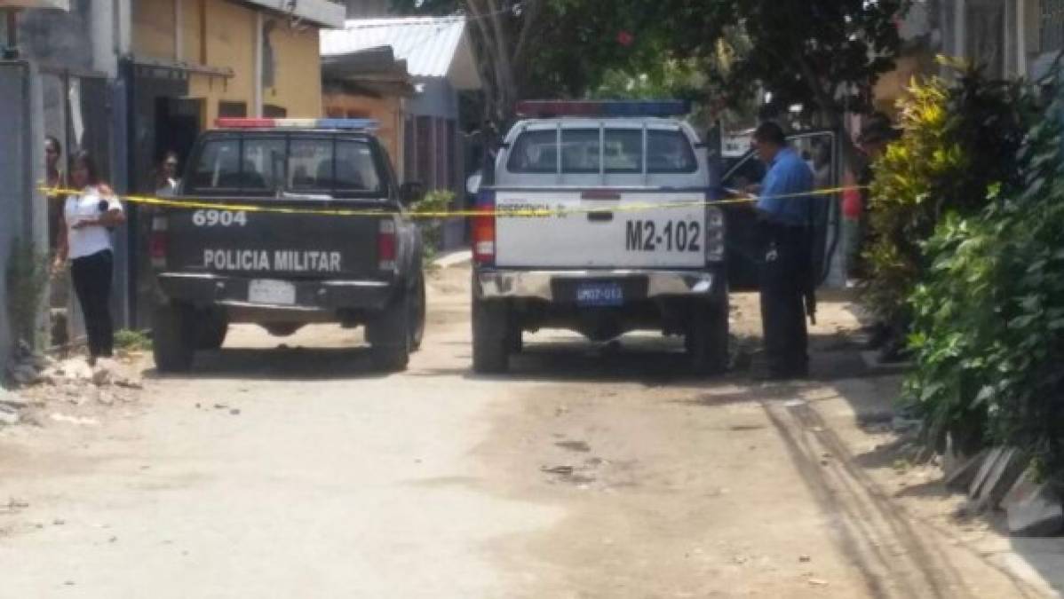 Dos albañiles fueron acribillados a tiros este martes en la colonia La Pradera de San Pedro Sula, zona norte de Honduras, sin que hasta ahora se conozca el móvil del crimen. Los obreros estaban colando arena cuando fueron atacados por sujetos desconocidos.