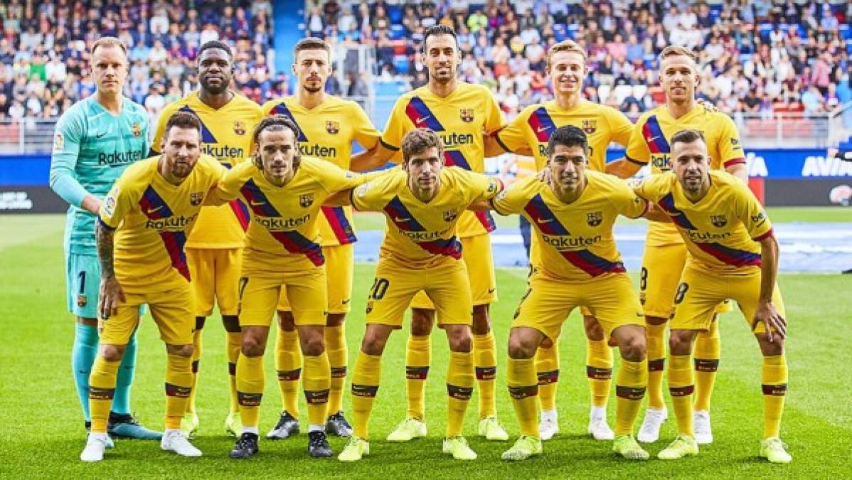 Real Madrid's Spanish defender Sergio Ramos (2R) celebrates his goal during the Spanish League football match between Real Madrid CF and SD Eibar at the Alfredo di Stefano stadium in Valdebebas, on the outskirts of Madrid, on June 14, 2020. (Photo by PIERRE-PHILIPPE MARCOU / AFP)