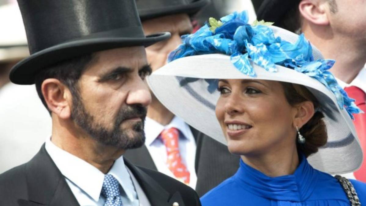 ¿Cómo se llevó a cabo el romance?...<br/><br/>Flowers trabaja velando por la seguridad de la princesa y sus dos hijos en Dalham Hall Stud, la mansión que el emir de Dubai posee en la ciudad inglesa de Newmarket.