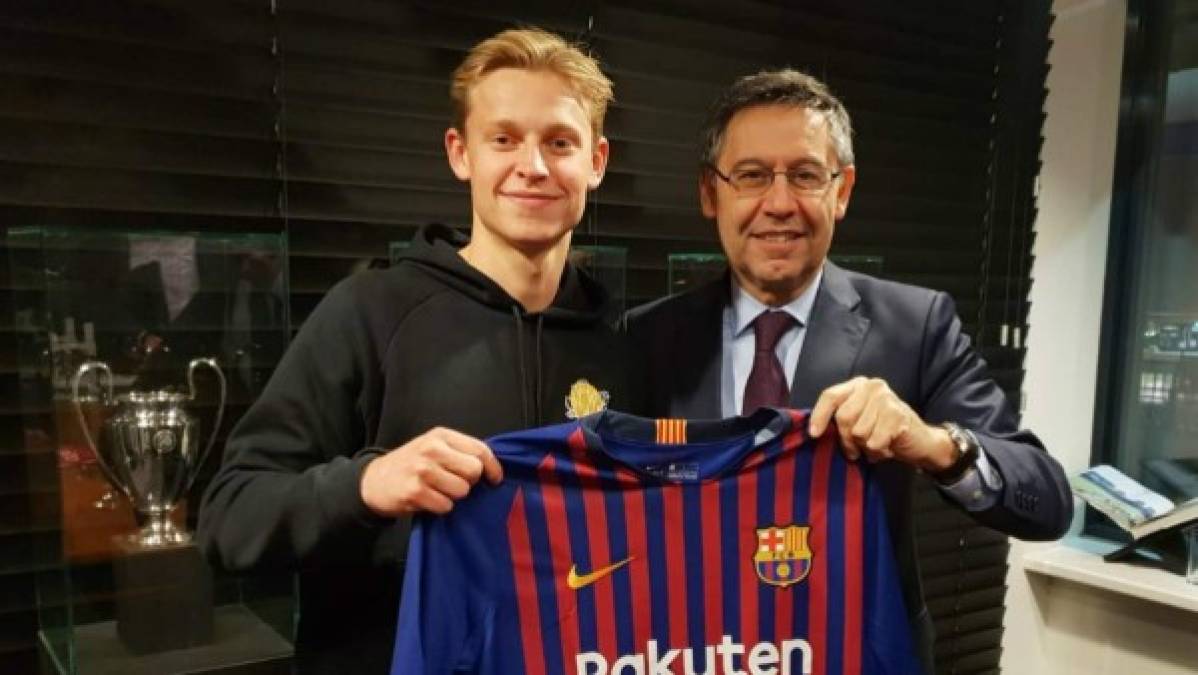 Frenkie de Jong: El centrocampista holandés es el primer fichaje confirmado del Barcelona para la próxima temporada. El volante firmó por cinco campañas, ha sido de las figuras del Ajax en la Champions.