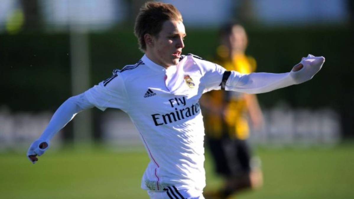 Martin Odegaard también renueva con el Real Madrid, hasta 2021. El joven mediapunta noruego, que todavía no tiene su futuro más próximo definido, renueva con el equipo blanco, con el que seguirá ligado las cinco próximas temporadas.