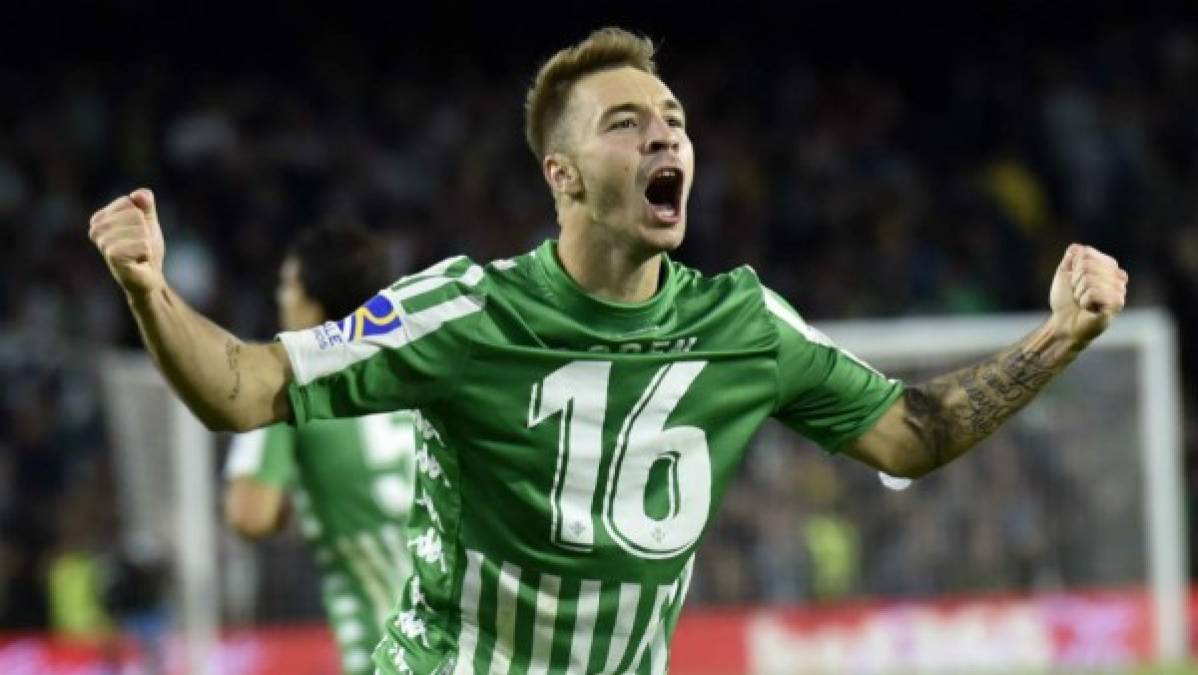 Loren Morón: El delantero ha renovado hasta el 30 de junio de 2024 con la camiseta del Real Betis.