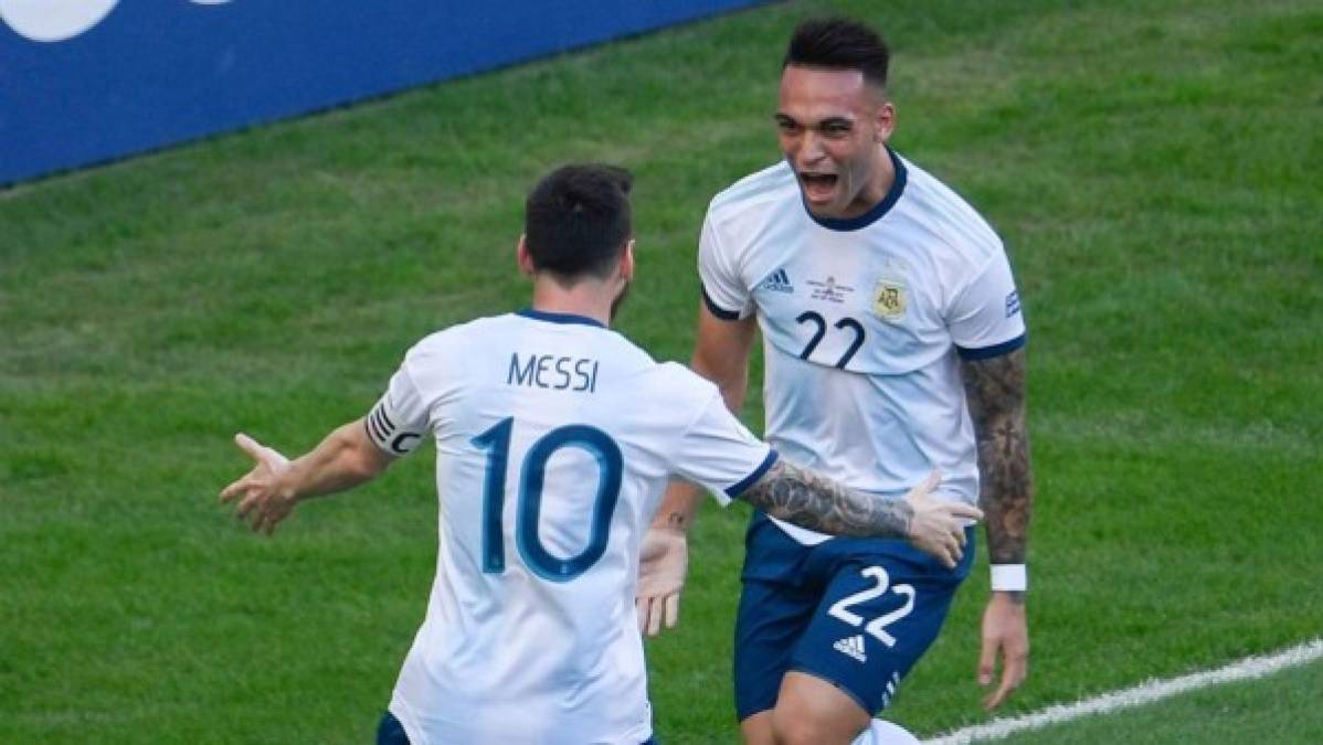 Otro punto a favor para Lautaro Martínez, es que suele compartir delantera últimamente con Messi en la selección argentina y ambos han demostrado una buena compenetración.