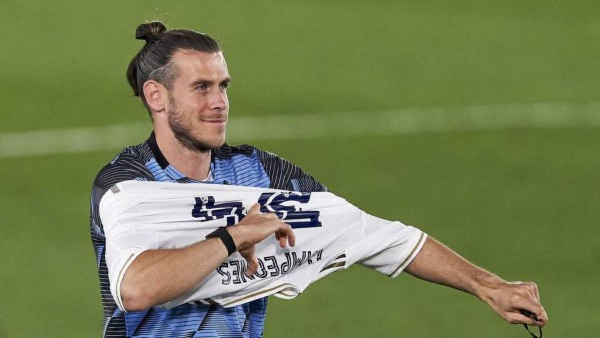 Gareth Bale - El galés de 31 años es el otro crack que llegará al Tottenham procedente del Real Madrid, ya ha pasado también el reconocimiento médico y solo falta el anuncio oficial. Así volverá al club que fue su casa por varios años, antes de marcharse a la capital española. Bale formará parte de ese ataque temible de Mourinho.