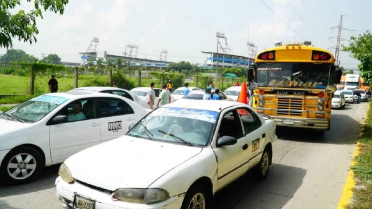 Taxistas de San Pedro Sula se unen al paro.