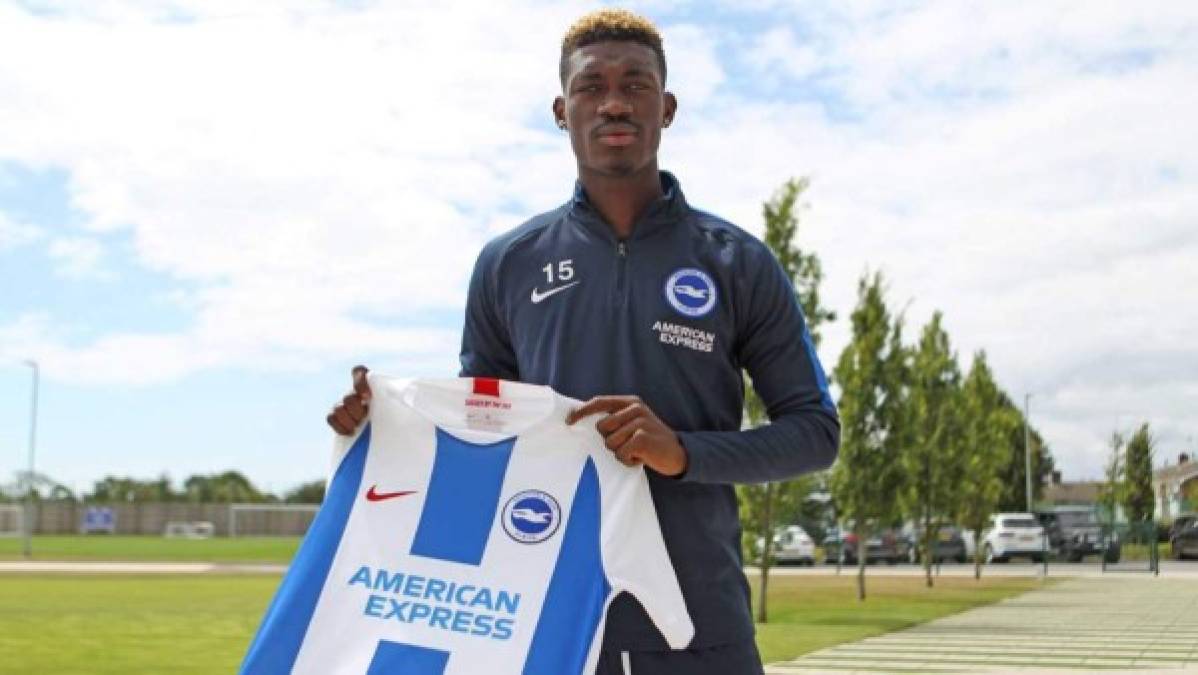 OFICIAL: El Brighton ha firmado al volante Yves Bissouma por 5 temporadas llegando procedente del LOSC Lille de Francia.