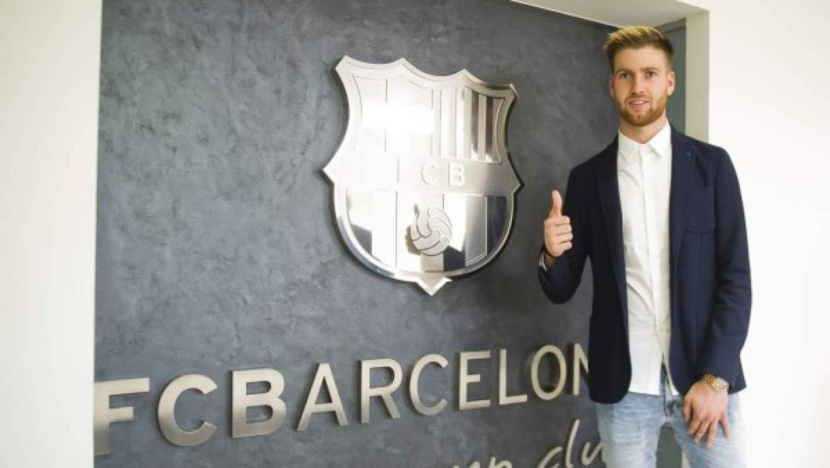 Adrià Ortolá: Llegó al FC Barcelona en el verano de 2013 tras despuntar en el Juvenil y el filial del Villarreal y llamar la atención de algunos de los grandes clubes europeos. El portero jugó 67 partidos en el Barça B y fue cedido al año siguiente al Alavés, con el debutó en la Primera División y disputó ocho partidos entre la Liga y la Copa del Rey.