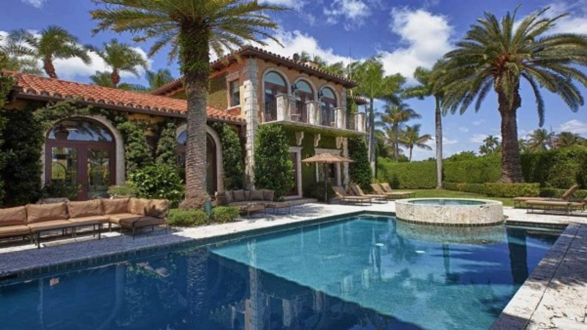 Anna Kournikova. La ex tenista y modelo rusa novia del cantante Enrique Iglesias tiene esta mansión en Sunset Island, Miami.