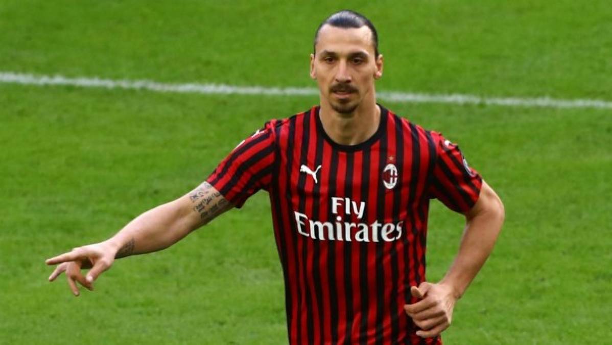 Zlatan Ibrahimovic habló en una entrevista a SportWeek' , la publicación semanal de la 'Gazzetta dello Sport', en la que ha lanzado varios mensajes. El delantero de 38 años se refirió a su futuro y al próximo entrenador del Milan, Ralf Rangnick: 'Necesito explicaciones sobre mi futuro y el del Milan. Será difícil quedarme aquí. ¿Quién es Rangnick? No sé quién es'.<br/><br/>Y además afirmó: 'Nací para jugar al fútbol y sigo siendo el mejor. Ibra juega para ganar algo o se queda en casa, No soy un jugador de Europa League y el Milan no es un club de Europa League. Ahora estoy jugando gratis en Milán, solo por pasión. Veremos cómo estoy en dos meses. No sé si habrá otro club después del Milan, nunca cierro las puertas. Pero solo voy a un lugar donde quiero, no a un lugar donde las palabras no valen nada'.