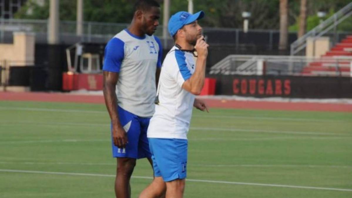 Sebastián Urrutia, preparador físico de la selección de Honduras, fue otros casos positivos por coronavirus en la Bicolor. Se había vacunado en territorio hondureño y luego en EUA.