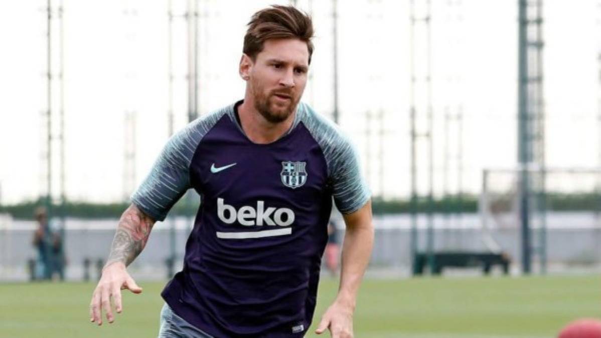 Así lucía Messi la barba al inicio de la semana, antes de debutar en la Champions League contra el PSV.