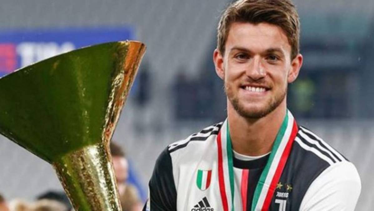 Daniele Rugani: El defensor italiano no entra en los planes de la Juventus de cara a la próxima campaña. Es casi un hecho su salida.